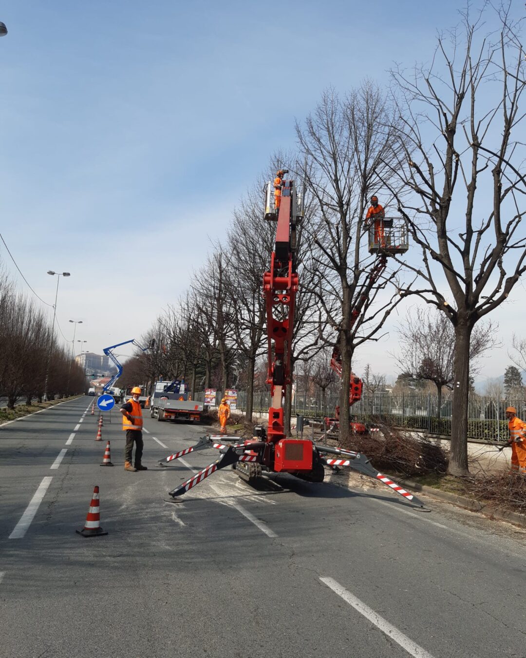 CORSO PER PREPOSTI ADDETTI ALLA PIANIFICAZIONE, CONTROLLO E APPOSIZIONE SEGNALETICA STRADALE PER ATTIVITÀ IN PRESENZA DI TRAFFICO (Corso per preposti movieri)